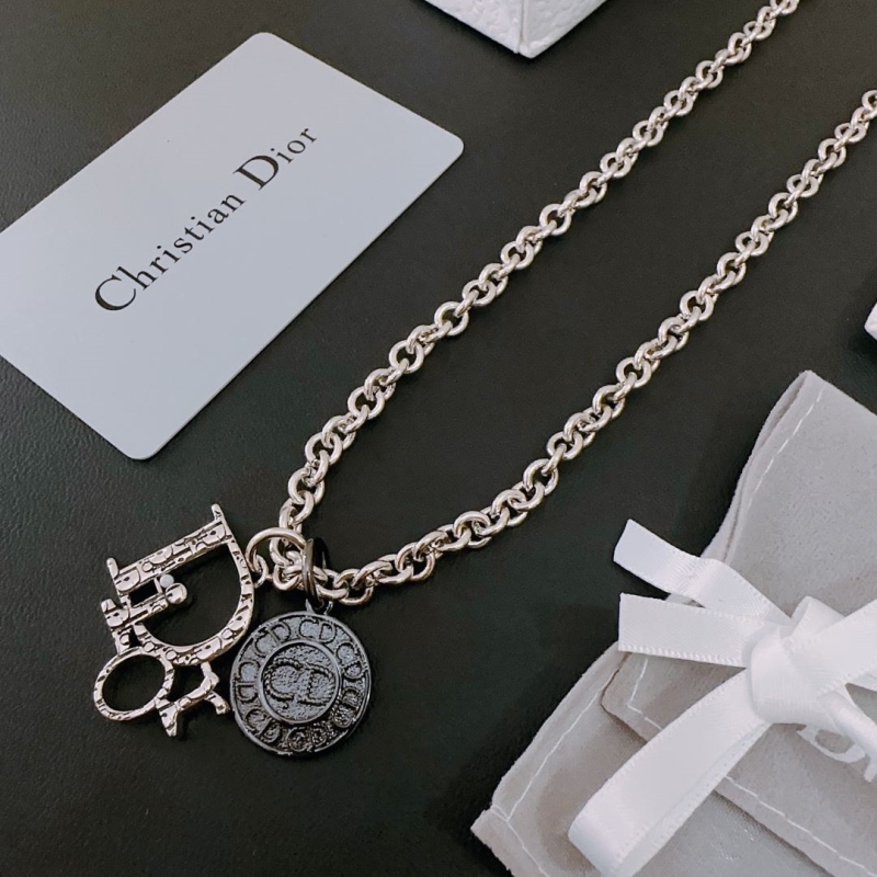 chr1st1an D10r necklaces